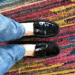 Tod’s classic patent leather loafer